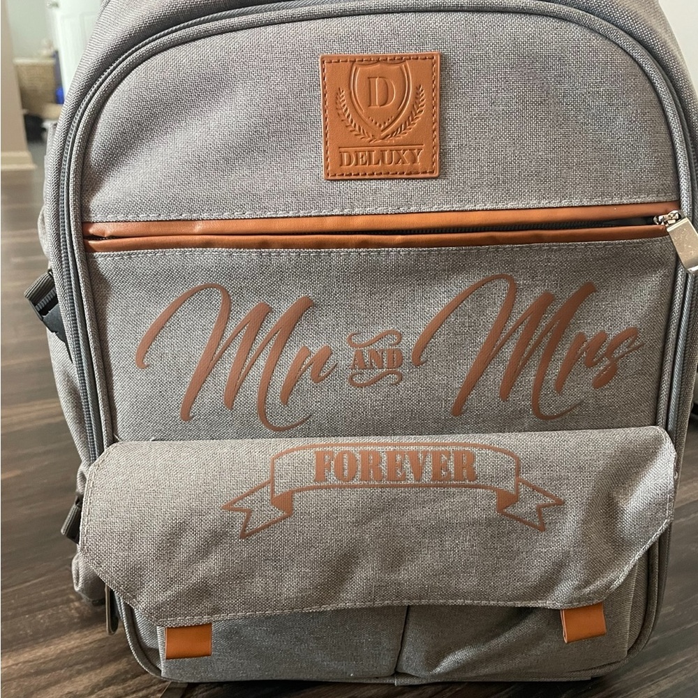 Mr & Mrs Insulated Picnic Backpack **brand new